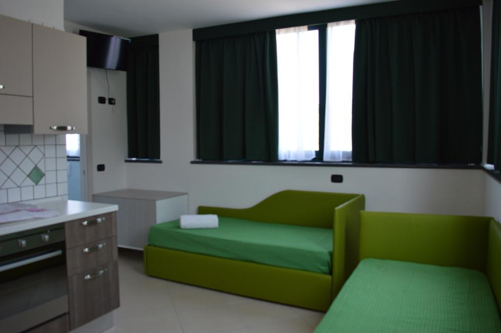 Residence Gli Ulivi Di Eolo Sapri Rum bild