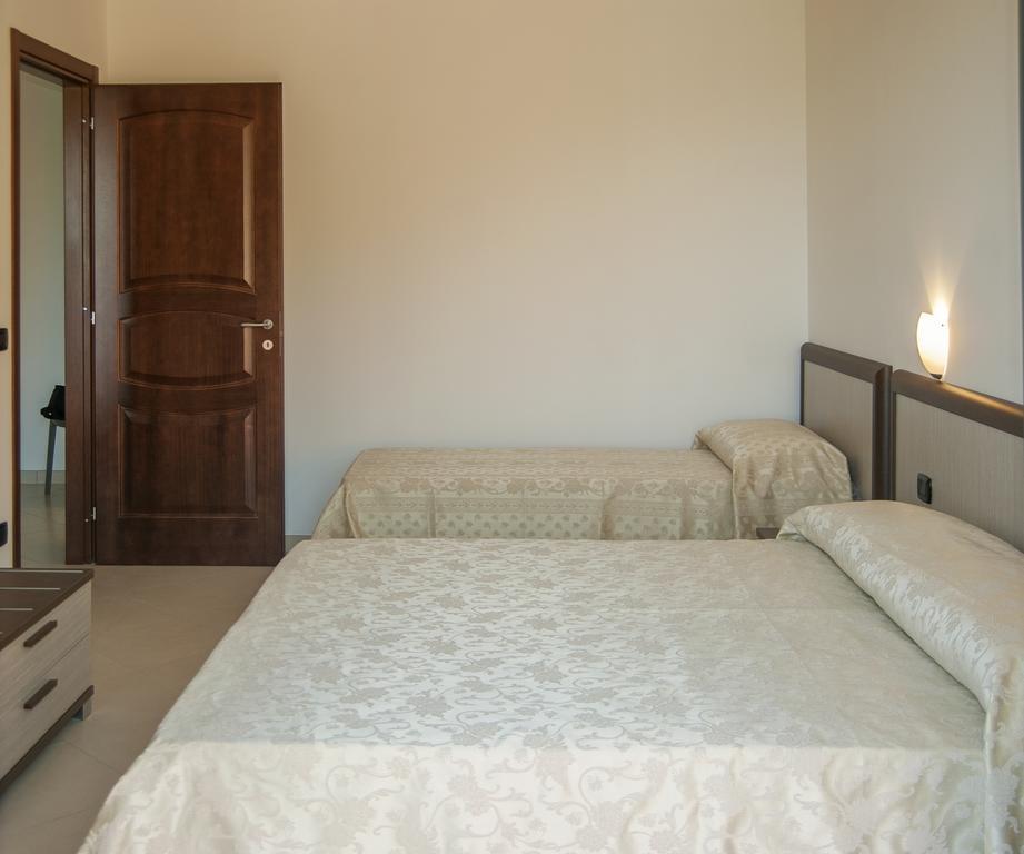 Residence Gli Ulivi Di Eolo Sapri Rum bild